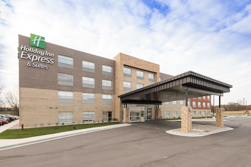 Holiday Inn Express and Suites Auburn