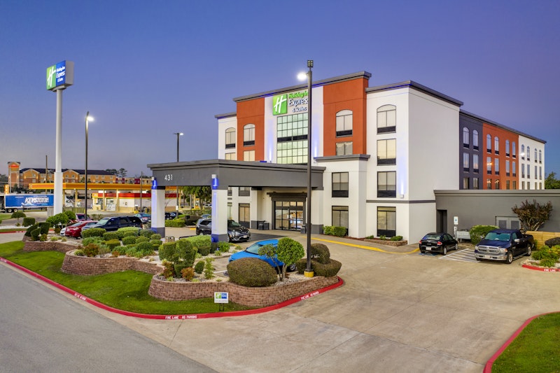 Holiday Inn Express and Suites Longview North