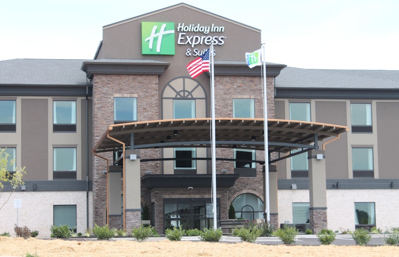 HOLIDAY INN EXPRESS GLASGOW