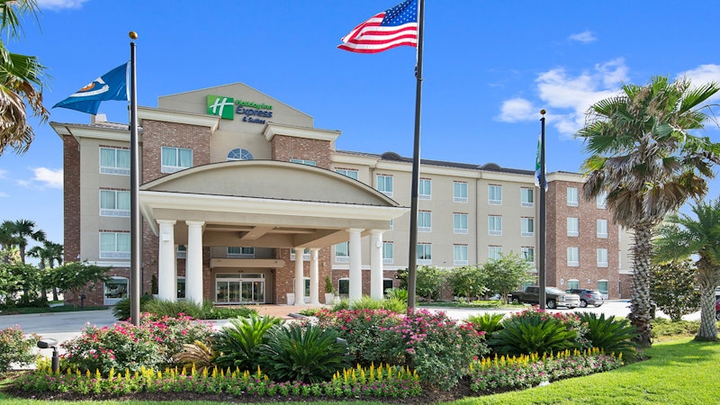 Holiday Inn Express Hotel & Suites GONZALES