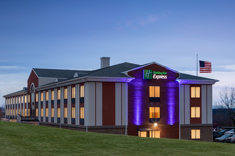 HOLIDAY INN EXPSTE GREENBUSH
