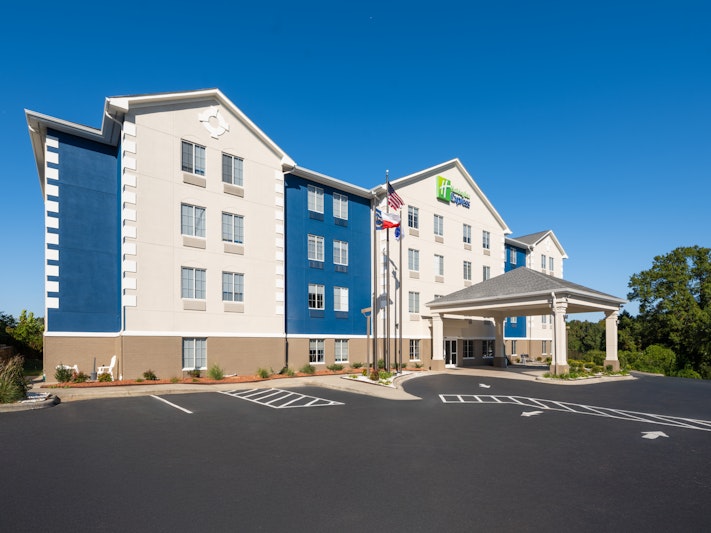 HOLIDAY INN EXPRESS GASTONIA
