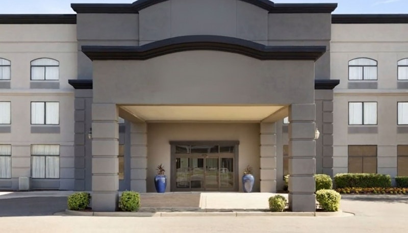 Independent (SPHC) Townhome Inn & Suites