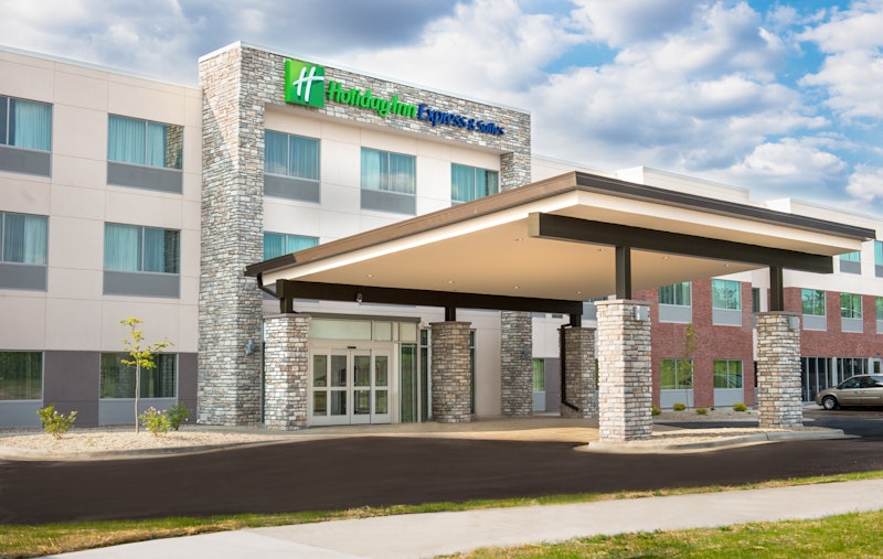 Holiday Inn Express and Suites Rock Falls