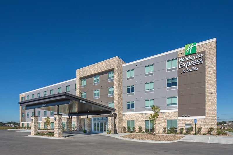 Holiday Inn Express and Suites West Omaha – Elkhorn