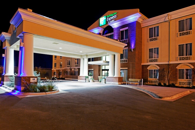 HOLIDAY INN EXP STES OZONA SW