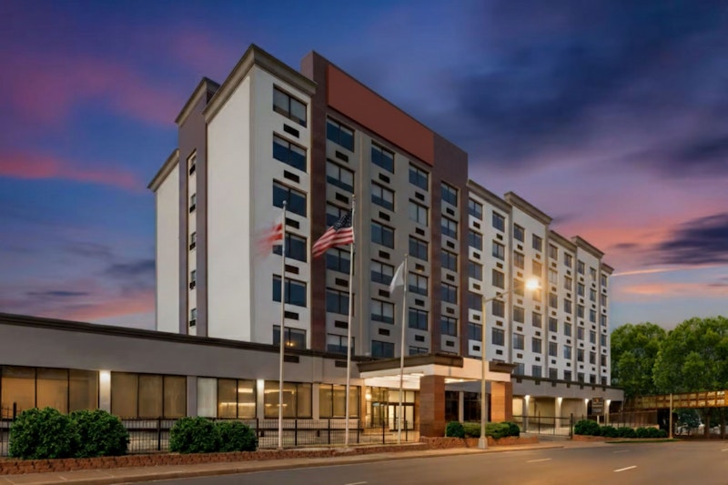 Holiday Inn Express and Suites Washington DC – NoMA