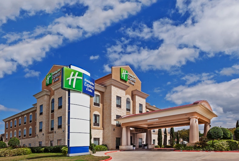 HOLIDAY INN EXPRESS VICTORIA