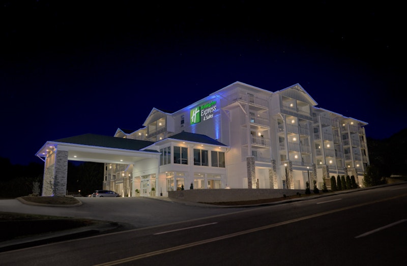 Holiday Inn Express Pigeon Forge – Sevierville