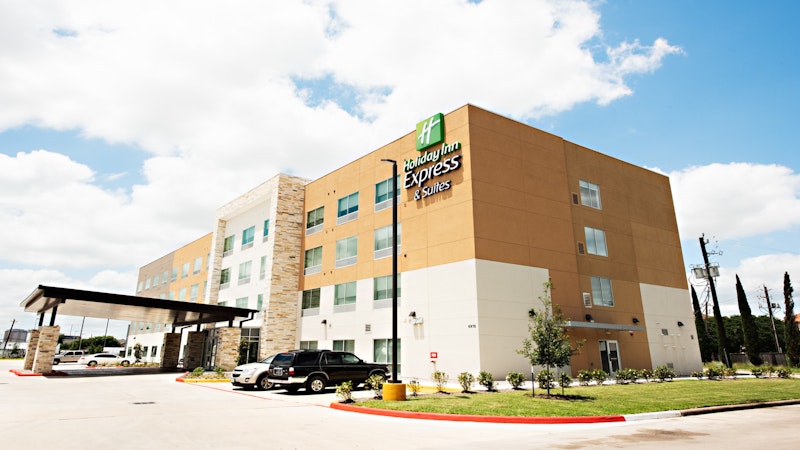 Holiday Inn Express and Suites Houston SW – Sharpstown