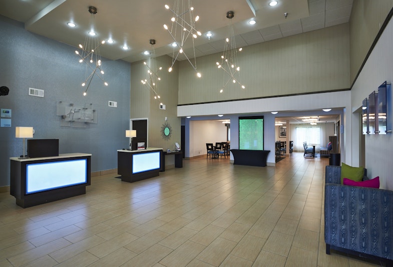 HOLIDAY INN EXPRESS PELHAM