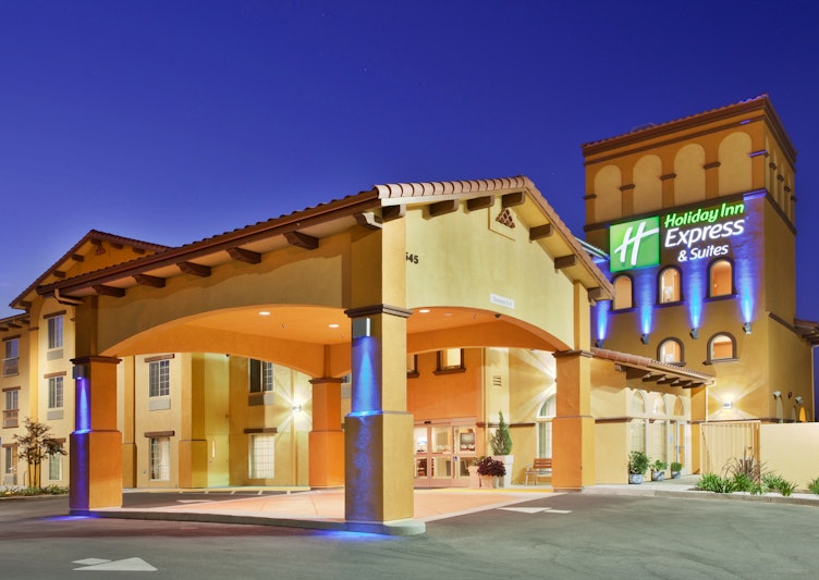 HOLIDAY INN EXP STES WILLOWS