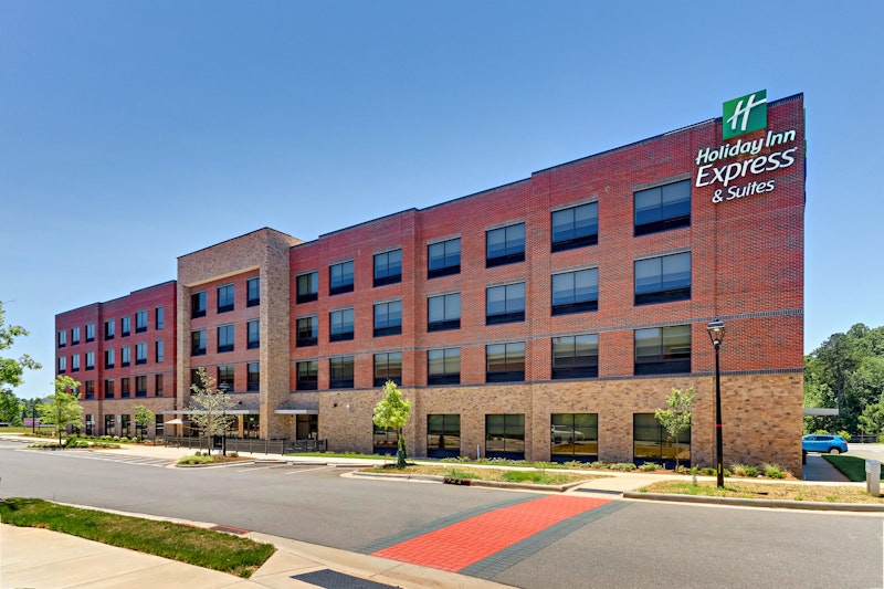 Holiday Inn Express and Suites Winston – Salem SW – Clemmons