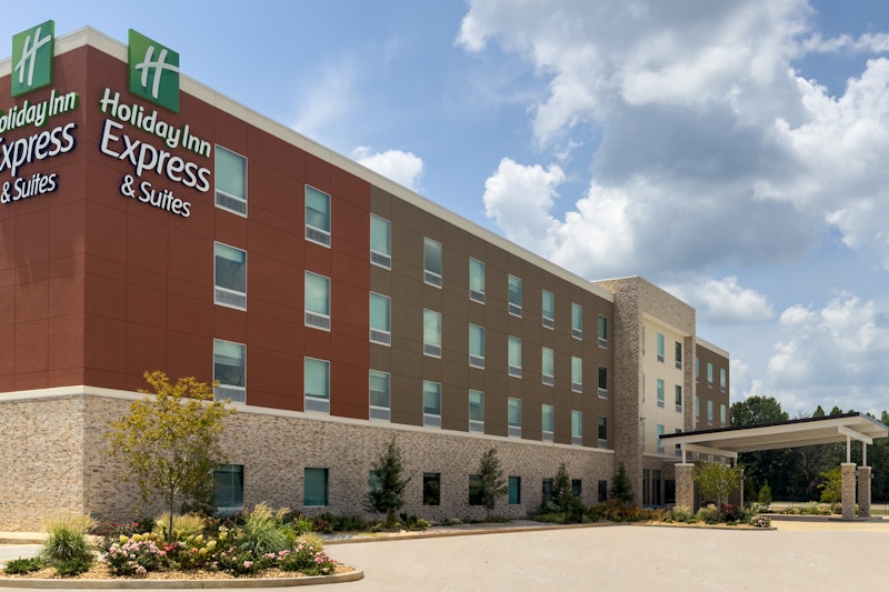 Holiday Inn Express and Suites Meridian I-20