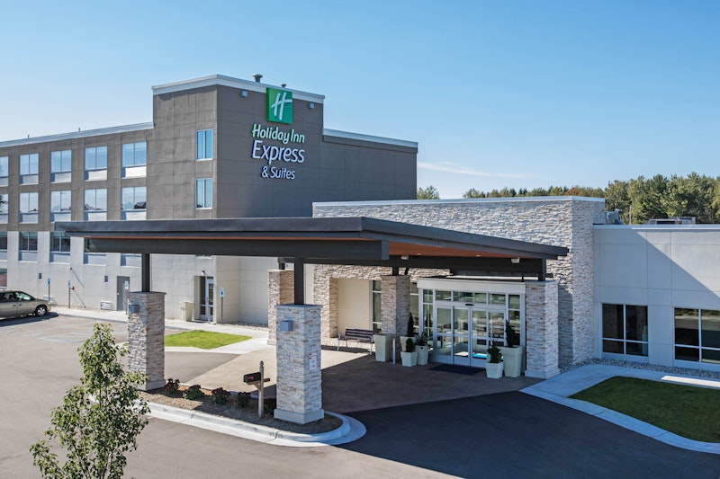 Holiday Inn Express and Suites Ludington