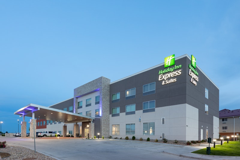 Holiday Inn Express and Suites Firestone – Longmont