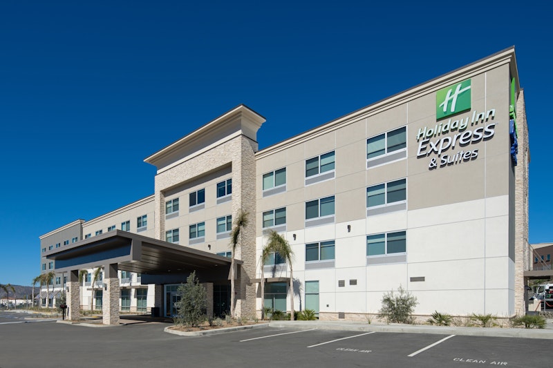 Holiday Inn Express and Suites Murrieta – Temecula