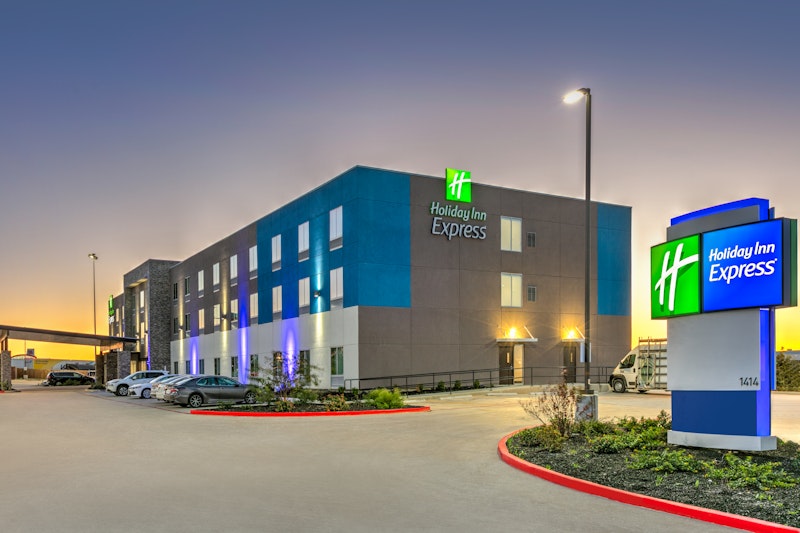 Holiday Inn Express San Antonio East – I-10