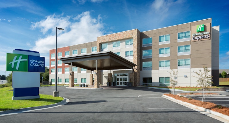Holiday Inn Express Lake Park