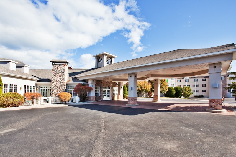 HOLIDAY INN EXPRESS ST IGNACE