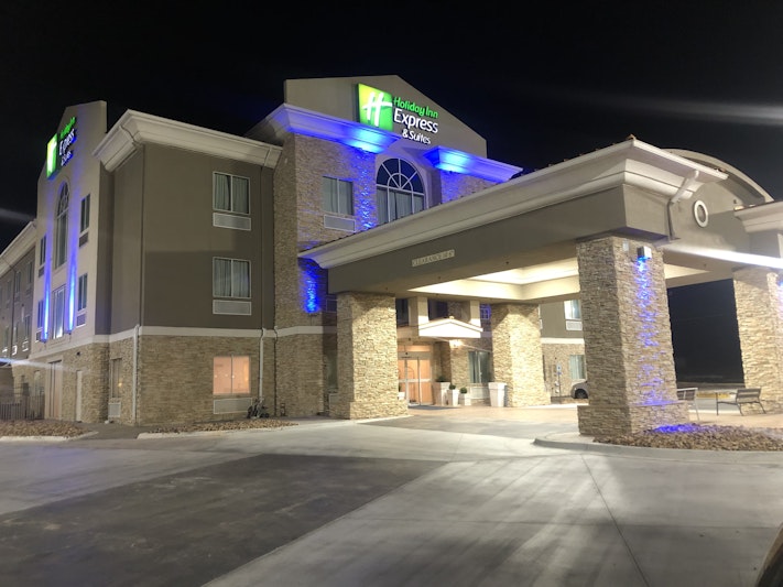 HOLIDAY INN EXP STES WOODWARD