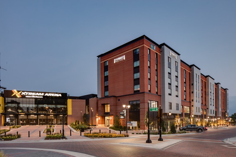 Staybridge Suites Iowa City – Coralville