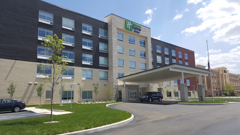 HOLIDAY INN EXPRESS TOLEDO WESTGATE