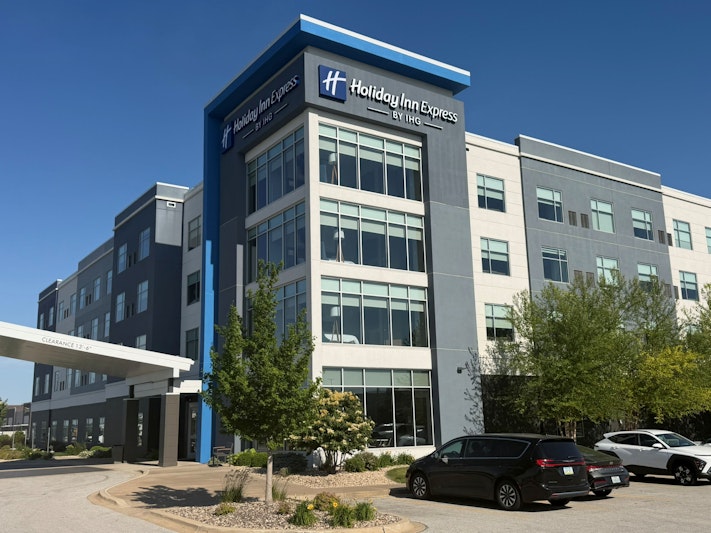 Holiday Inn Express Bettendorf – Davenport NE