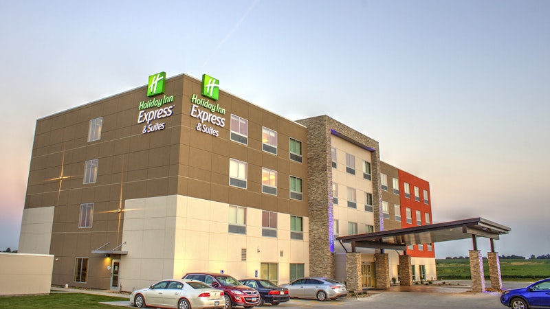 Holiday Inn Express and Suites SPENCER