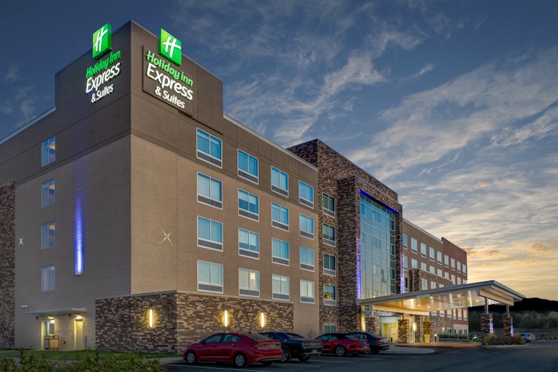 Holiday Inn Express and Suites Indianapolis NE – Noblesville