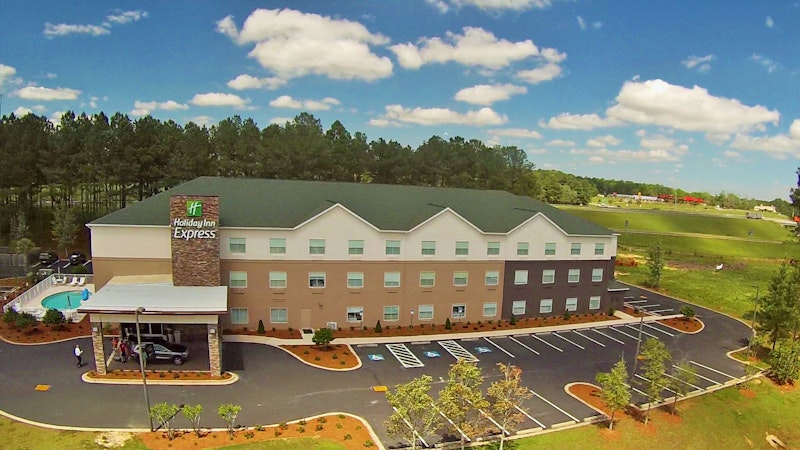 Holiday Inn Express and Suites Defuniak Springs