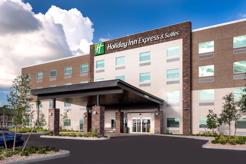 Holiday Inn Express and Suites Punta Gorda
