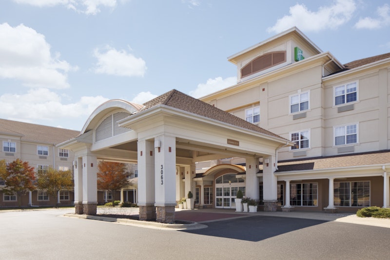 Holiday Inn Grand Rapids Airport