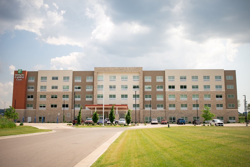 Holiday Inn Express and Suites Onalaska – La Crosse Area