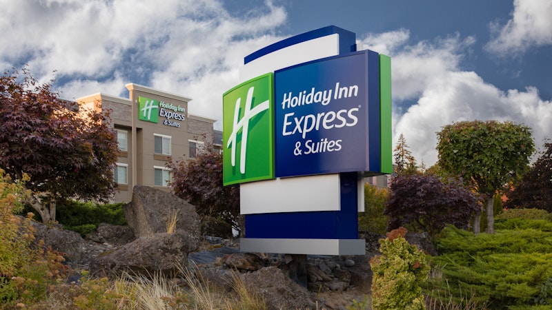 Holiday Inn Express and Suites Hood River