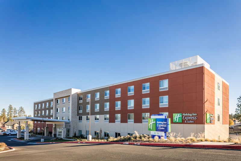 Holiday Inn Express and Suites Bend South