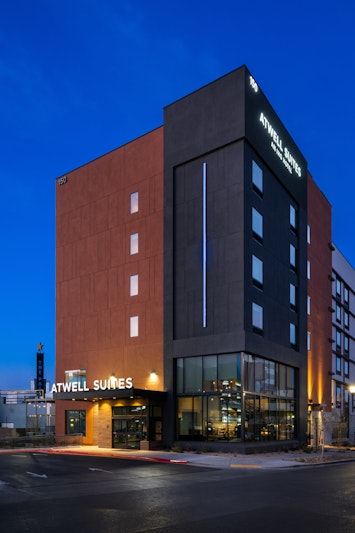 Atwell Suites Henderson – at the Pass