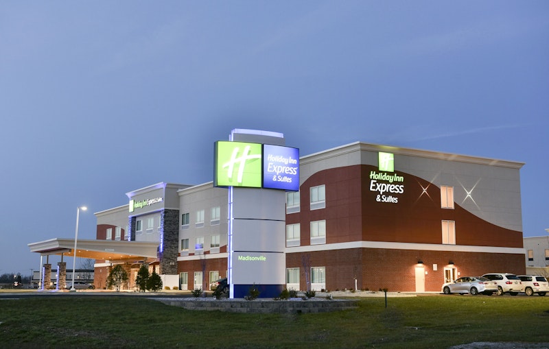 Holiday Inn Express and Suites Madisonville