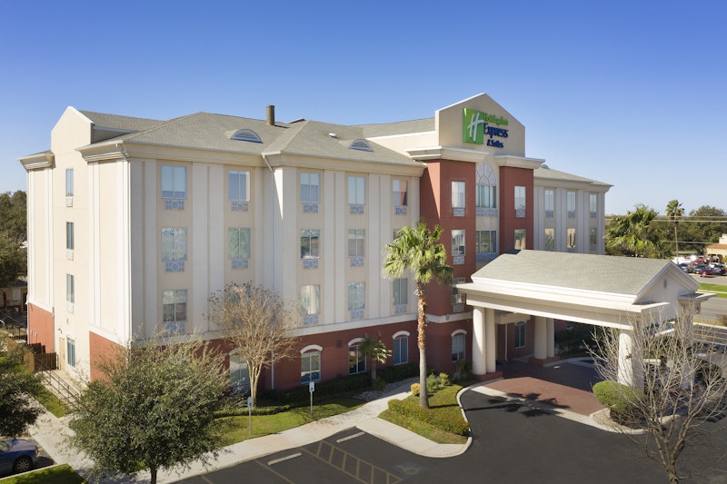 HOLIDAY INN EXP STES UVALDE