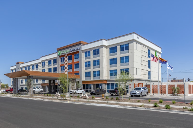 Holiday Inn Express and Suites Phoenix Dwtn – State Capitol