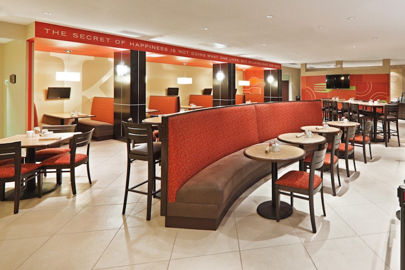 HOLIDAY INN OKC AIRPORT