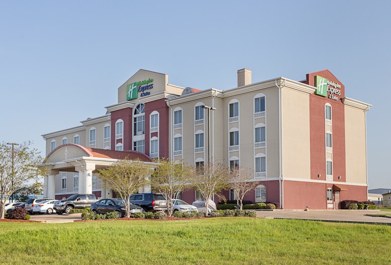 HOLIDAY INN EXP STES BYRAM