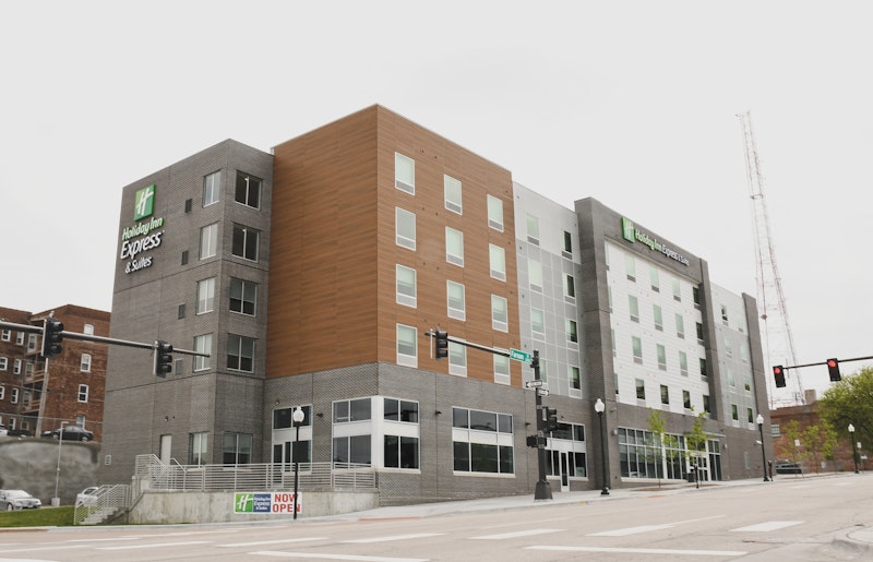 Holiday Inn Express and Suites Omaha Downtown – Old Market