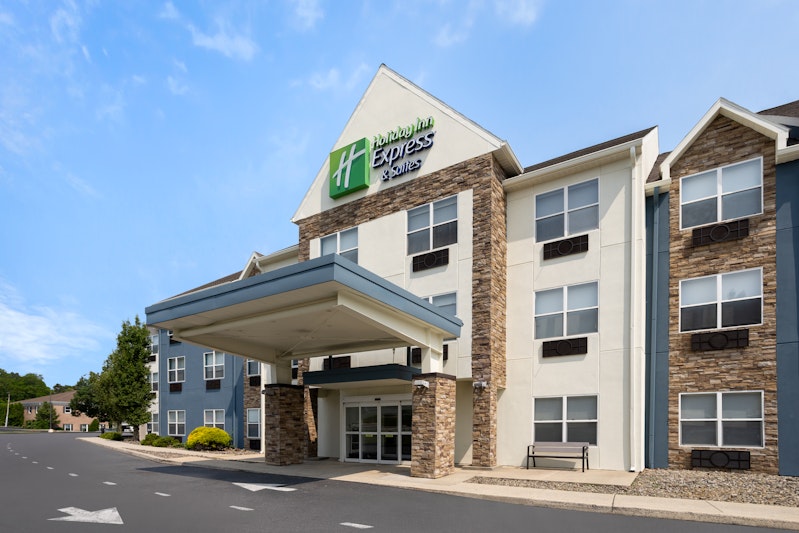 Holiday Inn Express and Suites Wyomissing