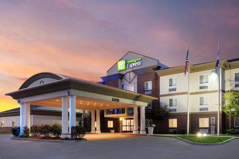 HOLIDAY INN EXPRESS WARRENTON