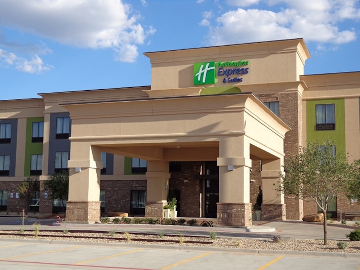 Holiday Inn Express and Suites Lubbock South