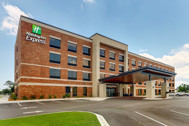 Holiday Inn Express Wilmington – Porters Neck