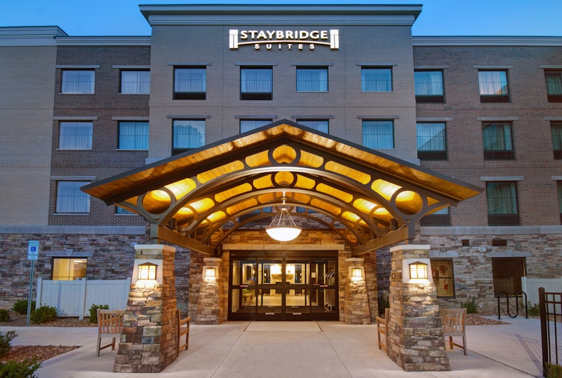 Staybridge Suites Sterling Heights – Detroit