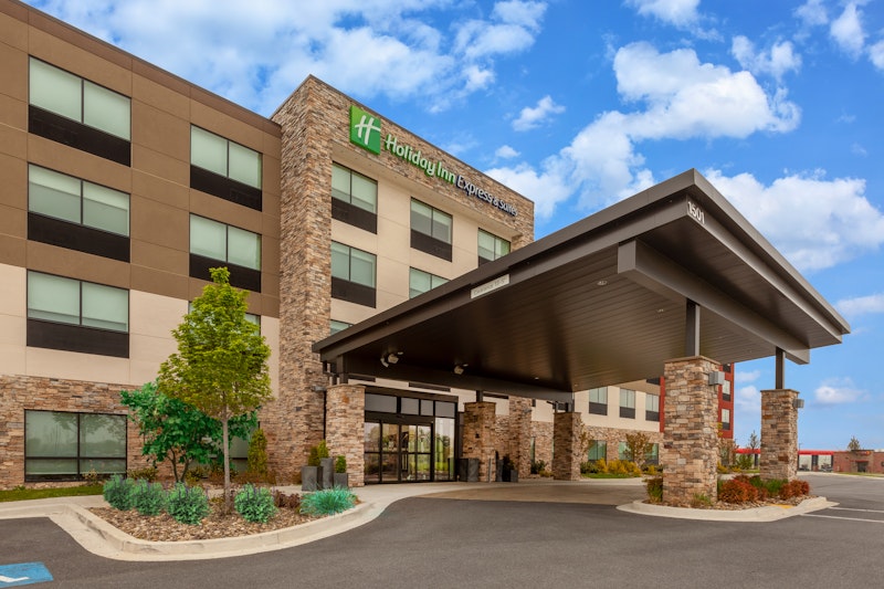 Holiday Inn Express and Suites Brunswick – Harpers Ferry Area