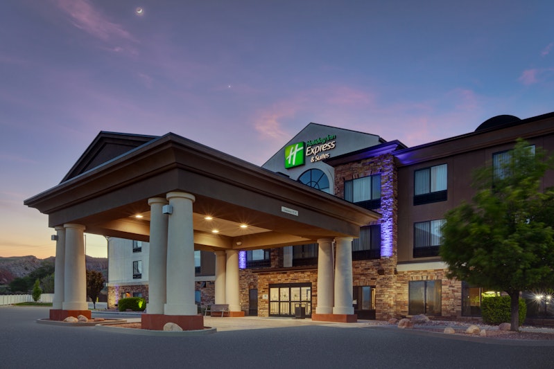 HOLIDAY INN EXPRESS SUITES RICHFIELD